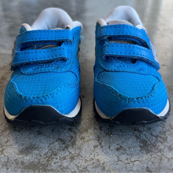 New Balance Baby Shoes 311 Velcro Sneakers Size 5 - Picture 6 of 9